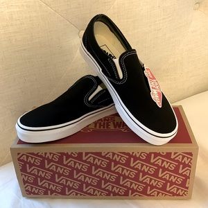 Brand new size 7 US women’s VANS slip on